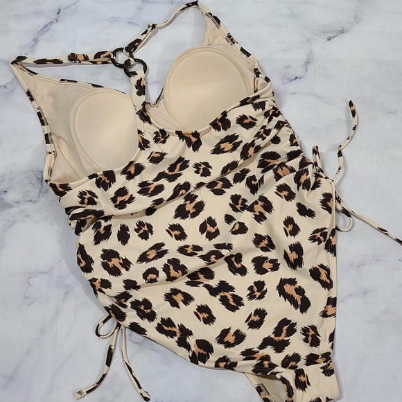 Kona Sol Leopard One Piece Swimsuit - Picture 5 of 11